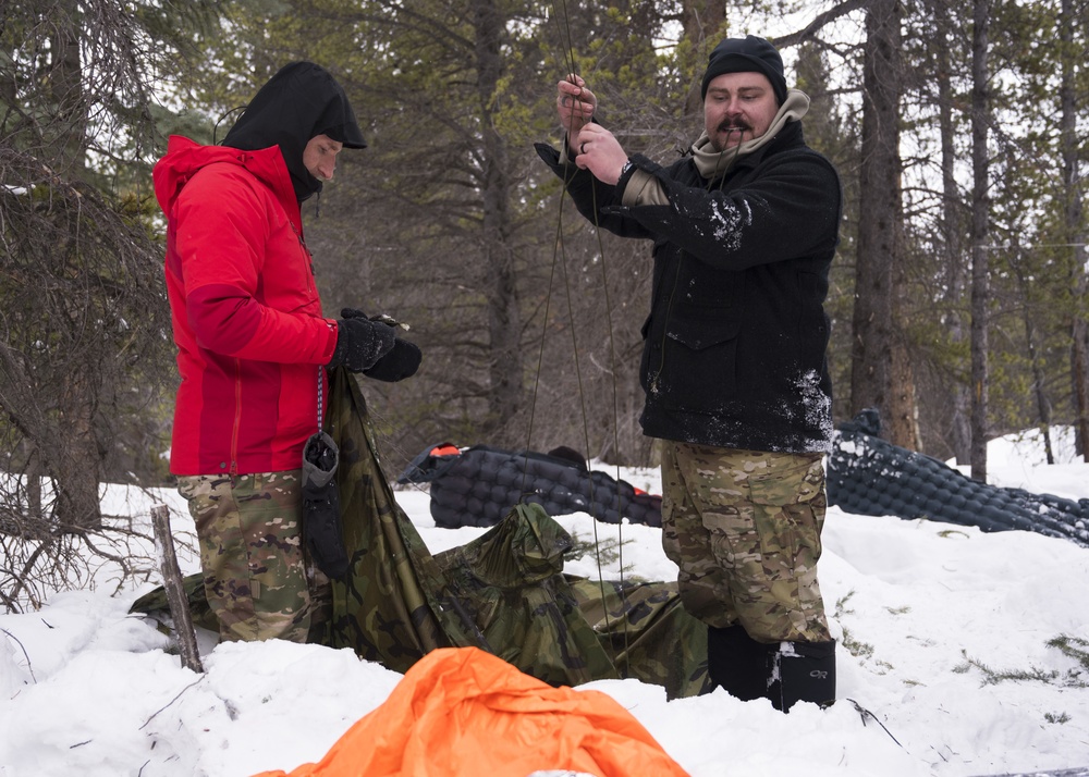 DVIDS - Images - Stay frosty: SERE arctic training [Image 15 of 16]