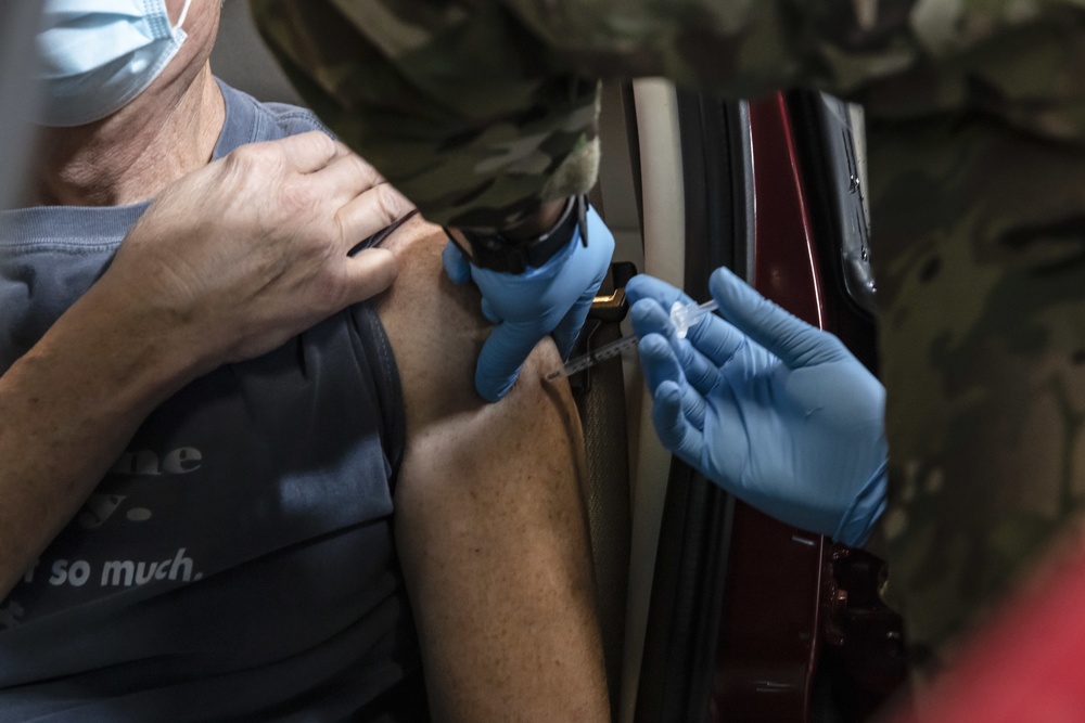 Washington National Guard administers vaccines in Ridgefield, Washington
