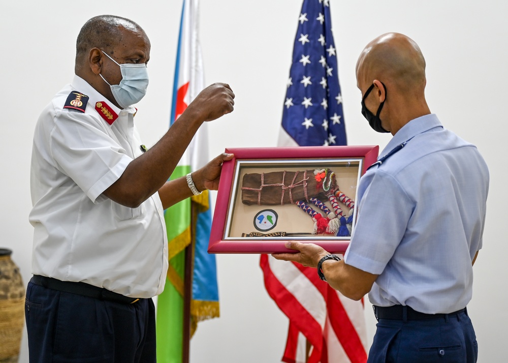 CJTF-HOA DCG meets with Djibouti Chief of Air Force