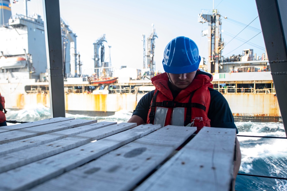 USS Laboon Conducts Replenishment-at-Sea with USNS Laramie