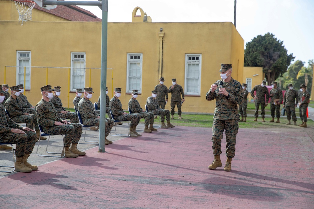 DVIDS Images SMMC Visits MCRD San Diego Image 3 Of 5   1000w Q95 