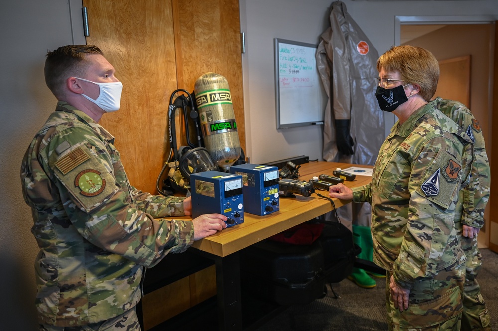 45th Medical Group Hosts Air Force Surgeon General