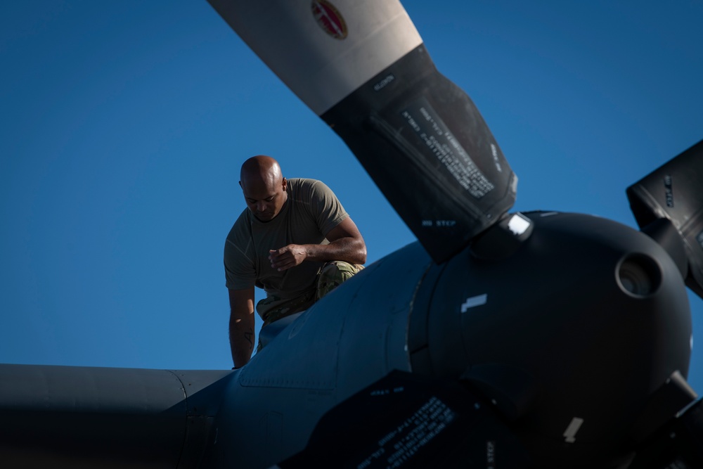 15th SOS aircrew members conduct low-level training