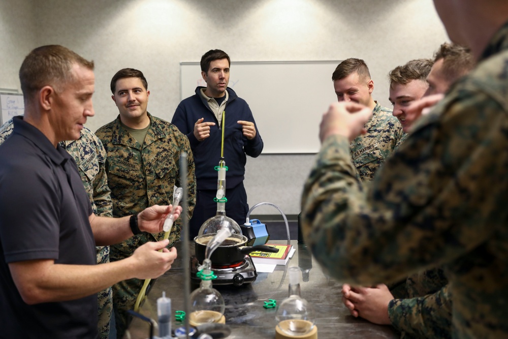 1st Marine Division CBRN trains at Guardian Centers