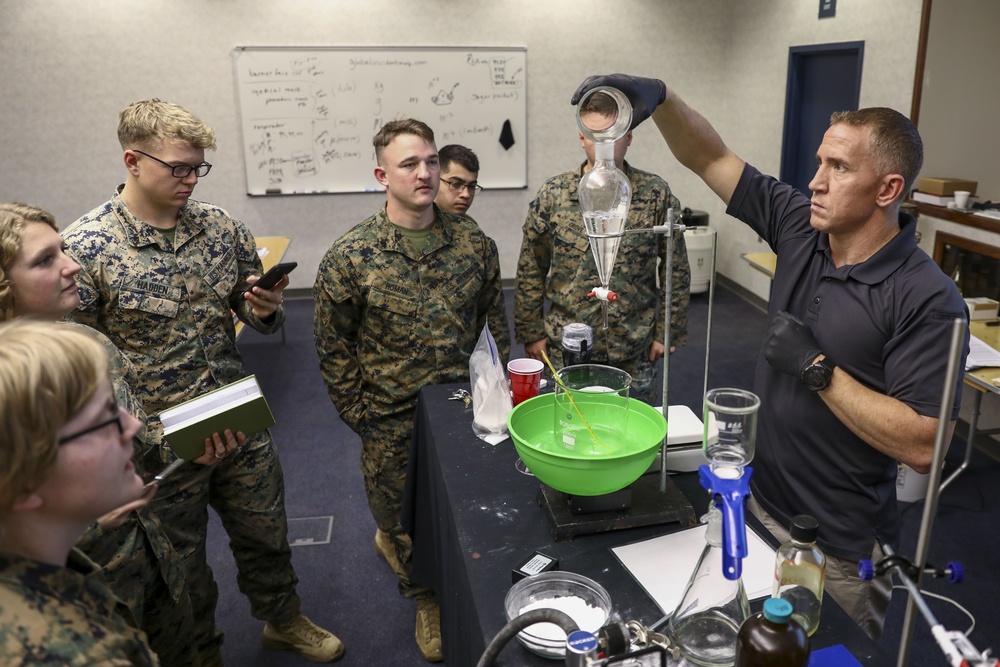 1st Marine Division CBRN trains at Guardian Centers