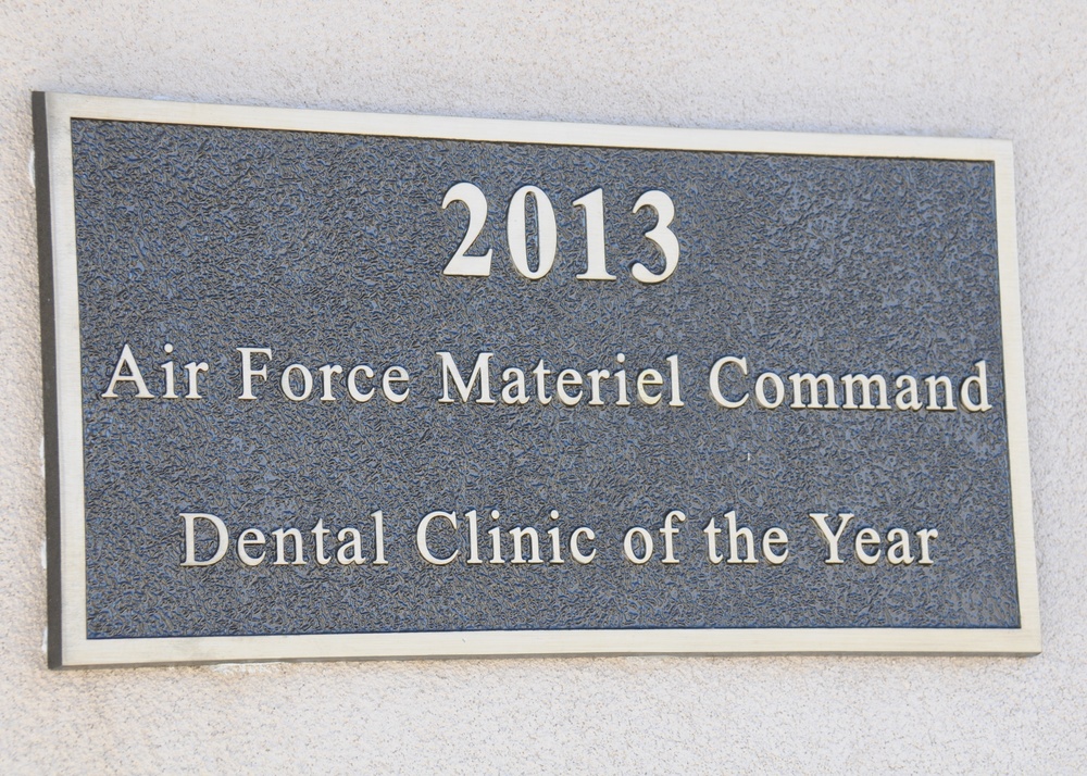 Kirtland Dental Clinic selected as AF Medium DC of the Year