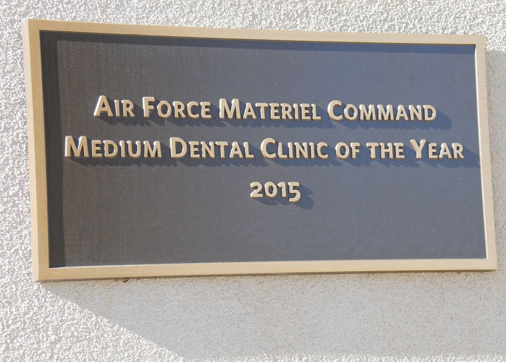 Kirtland Dental Clinic selected as AF Medium DC of the Year