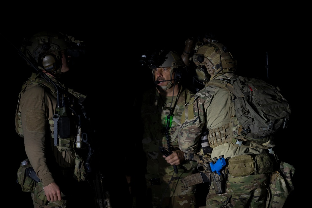 Emerald Warrior 21.1: Airfield security, casualty evacuation airflift
