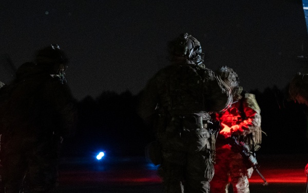 Emerald Warrior 21.1: Airfield security, casualty evacuation airflift