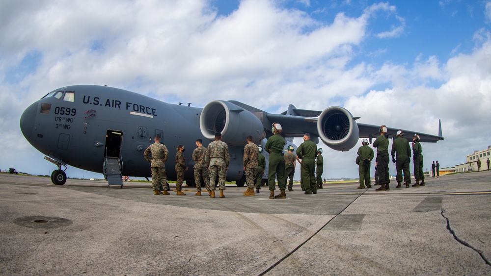 DVIDS - Images - Force Design 2030 – CH-53E Super Stallion Offload ...