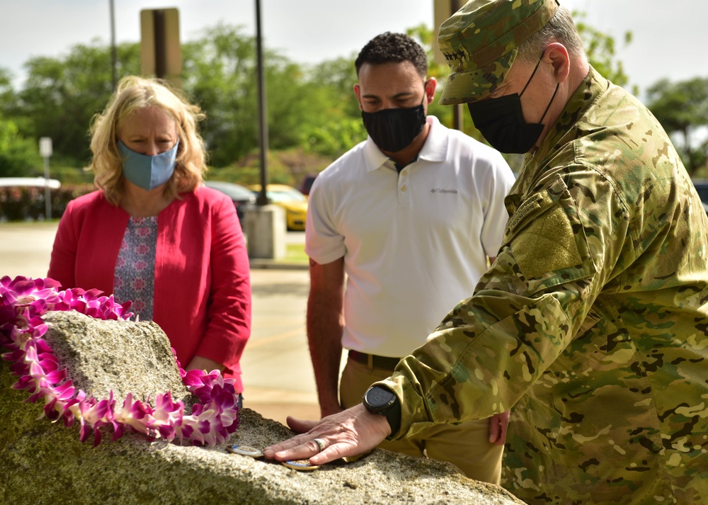 Chairman of the Joint Chiefs of Staff tours DPAA facility