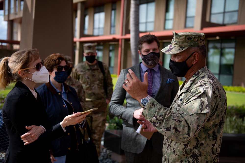 Chairman of the Joint Chiefs of Staff tours DPAA facility