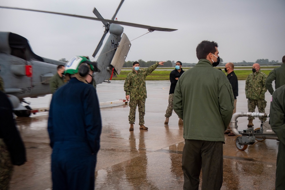 NAVSUP enhances HSM-79 warfighters’ readiness in Spain with hot pit refueling