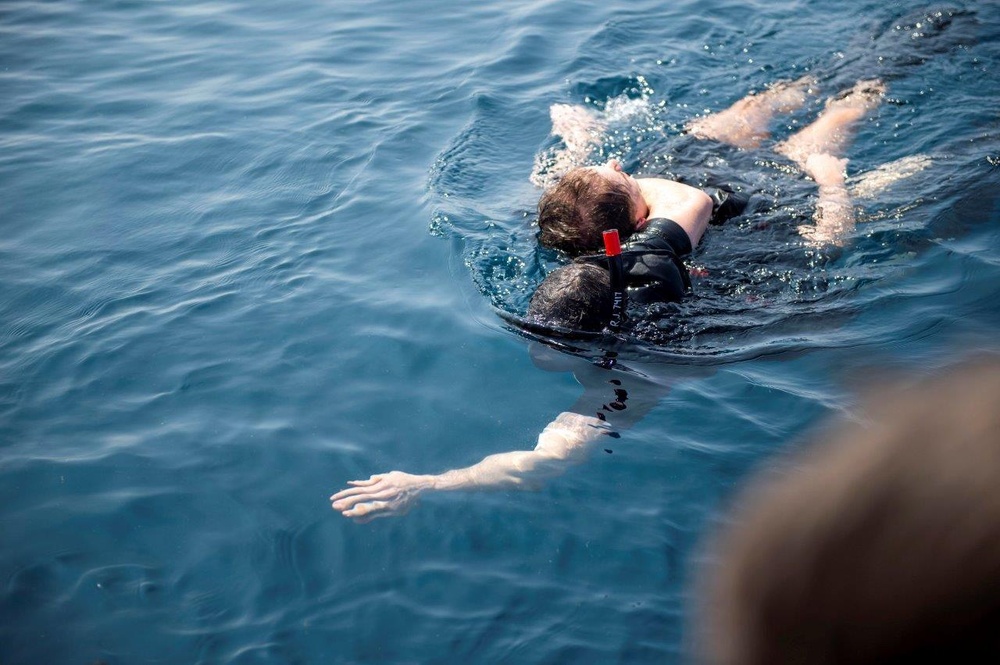 USS John Paul Jones rescue swimmer training