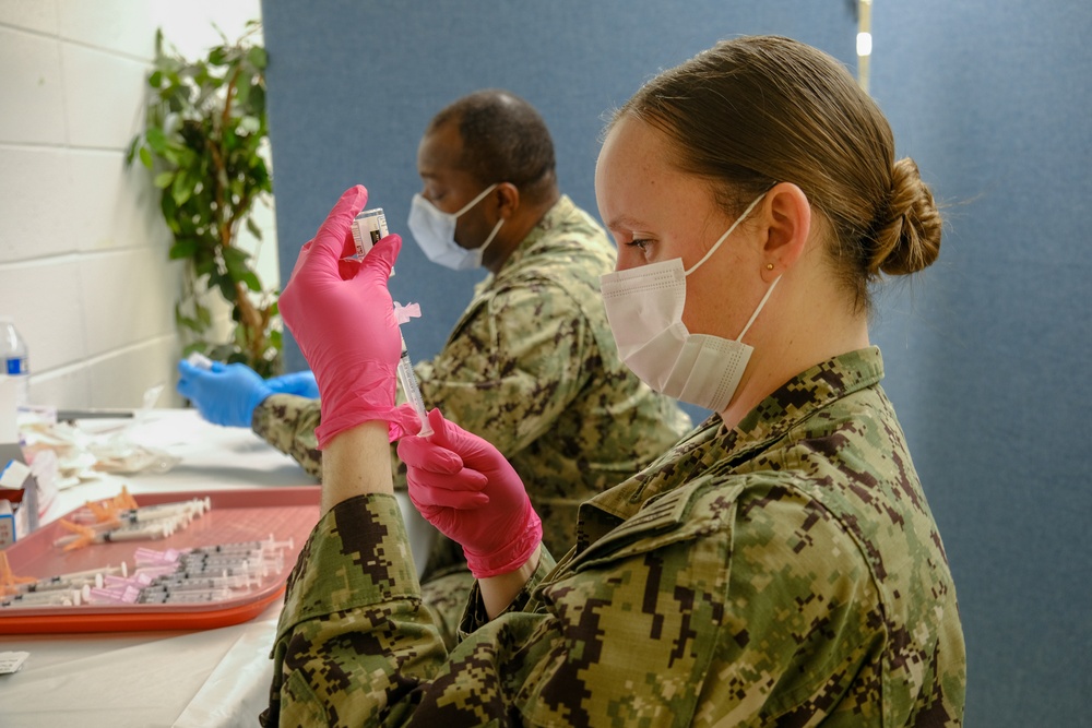 U.S. service members support COVID-19 vaccination efforts in Paterson, NJ