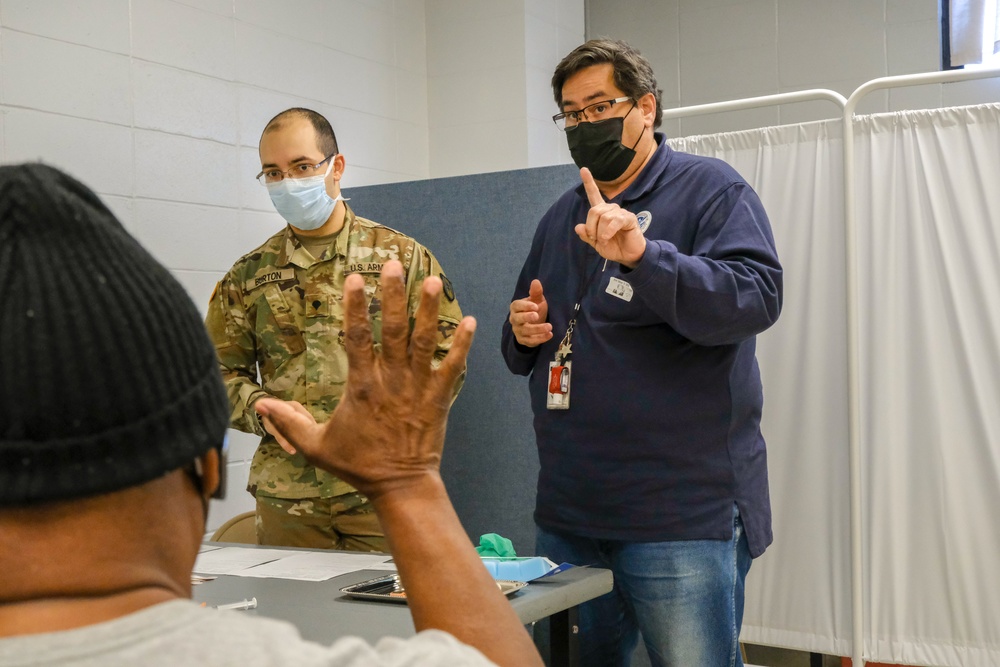 U.S. service members support COVID-19 vaccination efforts in Paterson, NJ