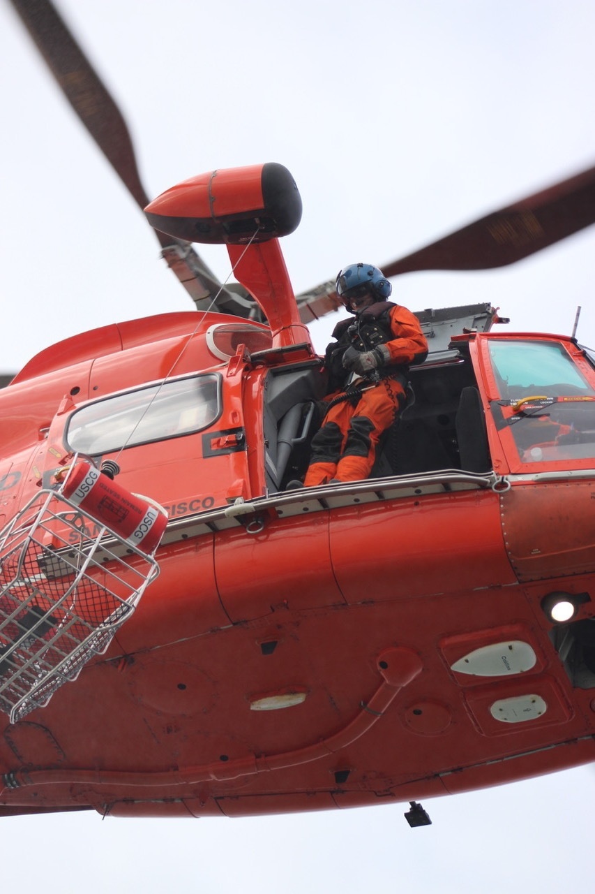 Coast Guard Dolphin crew conducts rescue training in San Pablo Bay