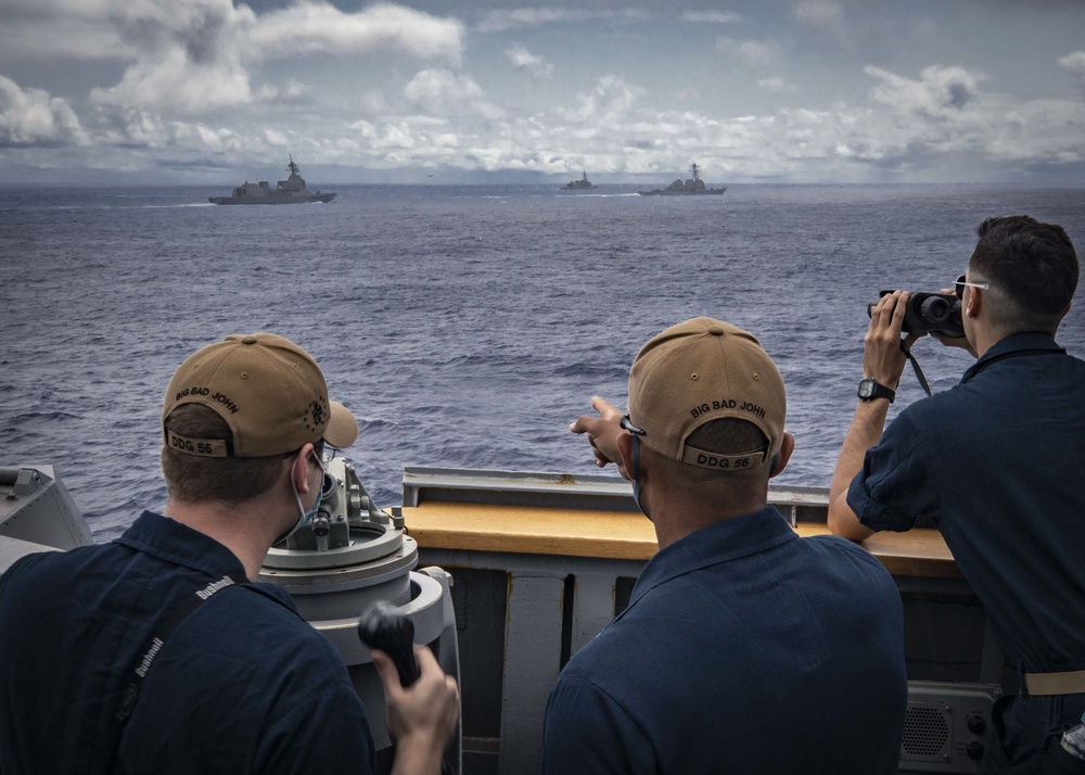 USS John S, McCain BAWT Group Maneuvering Exercise