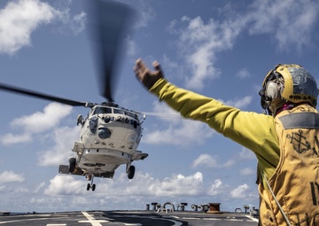 USS John S. McCain BAWT JMSDF Flight Quarters