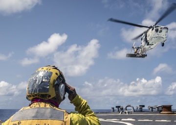 USS John S. McCain BAWT JMSDF Flight Quarters