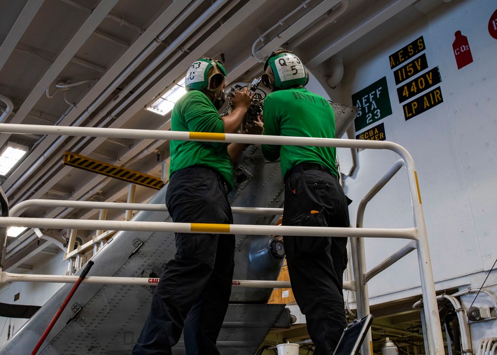 USS Makin Island Underway