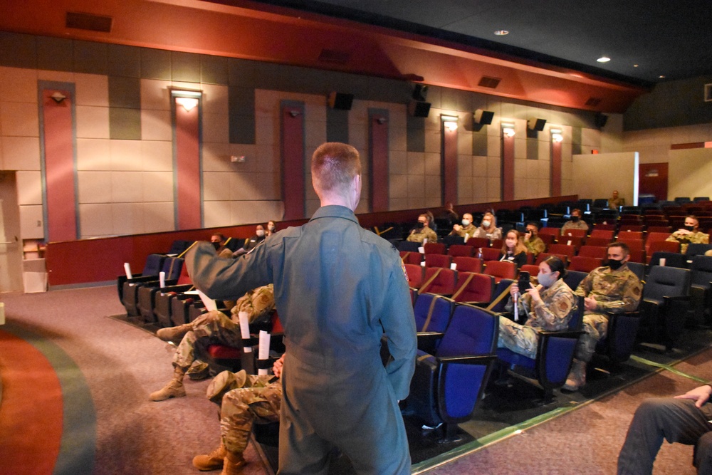 442d Fighter Wing commander brainstorms way forward for key spouse program