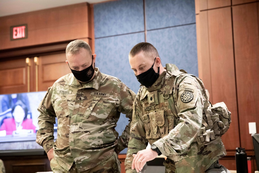 Brig. Gen. Lawrence Schloegl Visits Soldiers in D.C.