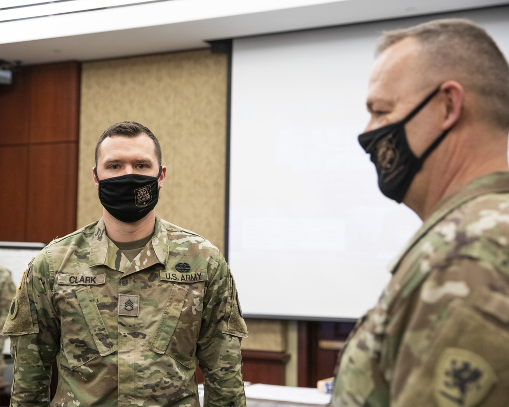 Brig. Gen. Lawrence Schloegl Visits Soldiers in D.C.