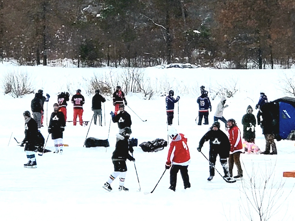 Successful pond hockey tourney held at Fort McCoy; proceeds support AER