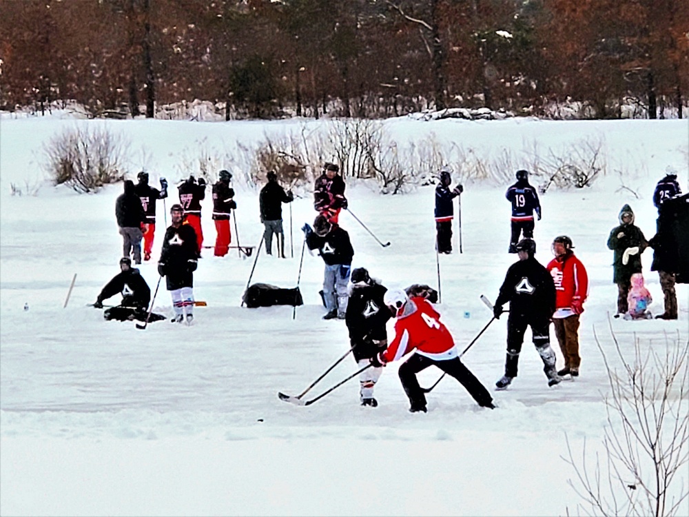 Successful pond hockey tourney held at Fort McCoy; proceeds support AER