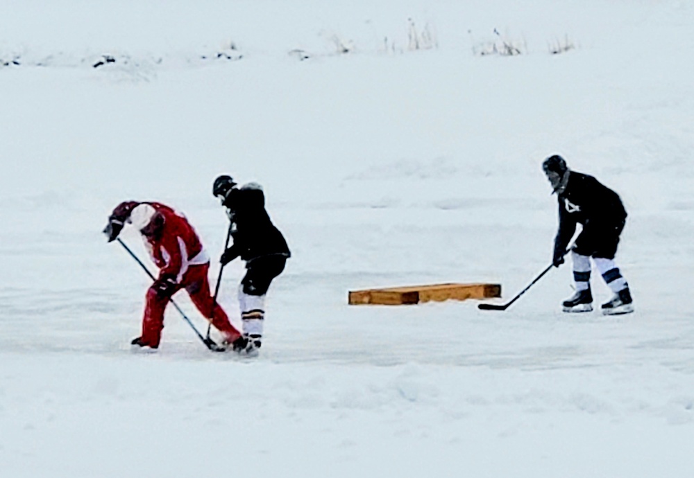 Successful pond hockey tourney held at Fort McCoy; proceeds support AER