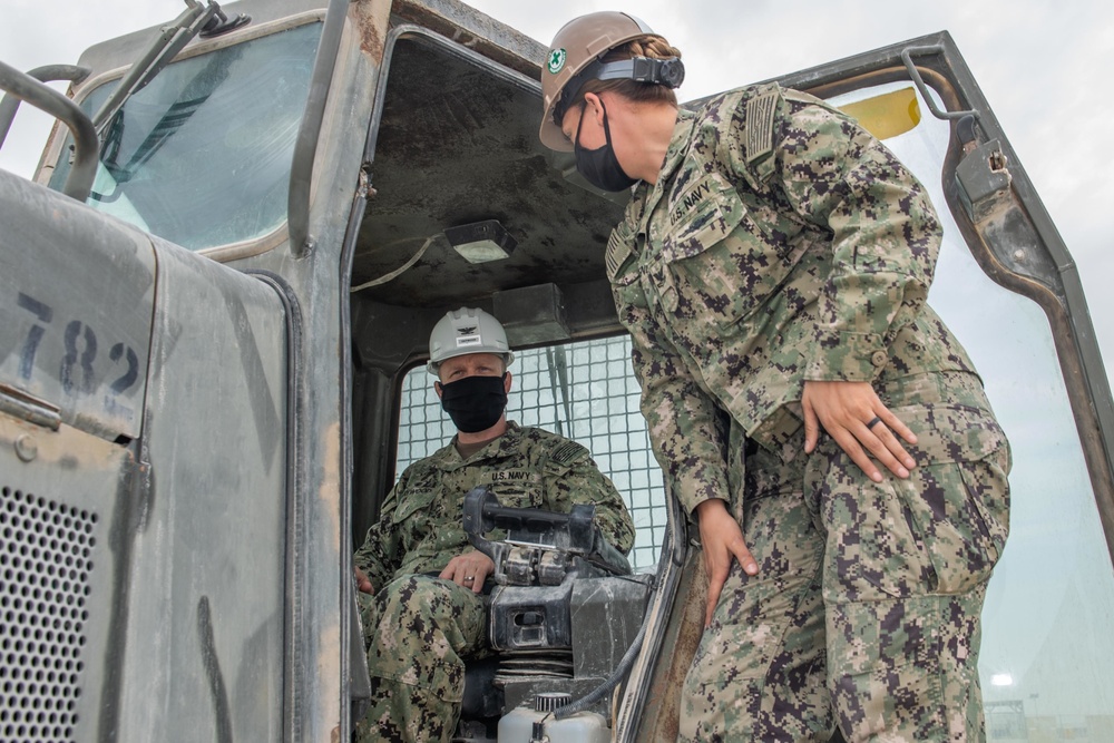 CTF 56 CO Conducts a Site Tour