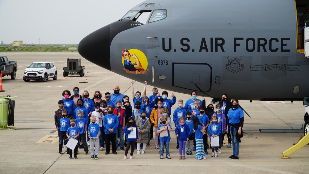 351st EARS hosts students, teachers for KC-135 tour