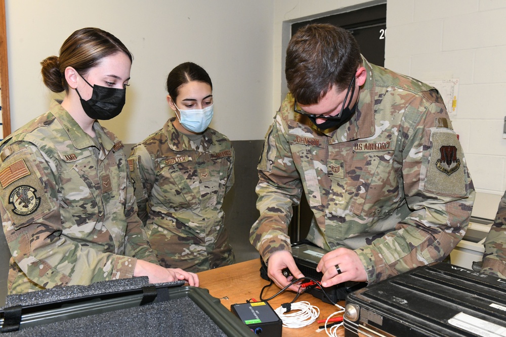 Data Electronic Signal Working Group: Airmen working together for better solutions