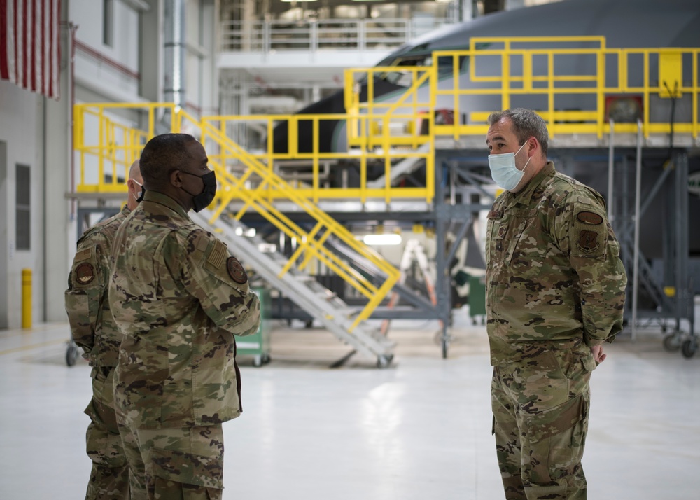 ANG command chief visits Citizen Airmen in Maine