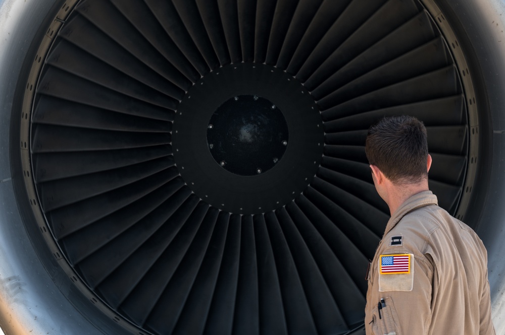 350 EARS fuels B-52 Bomber Task Force
