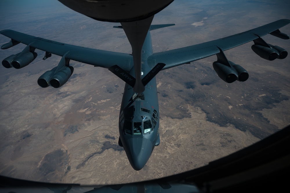 350 EARS fuels B-52 Bomber Task Force