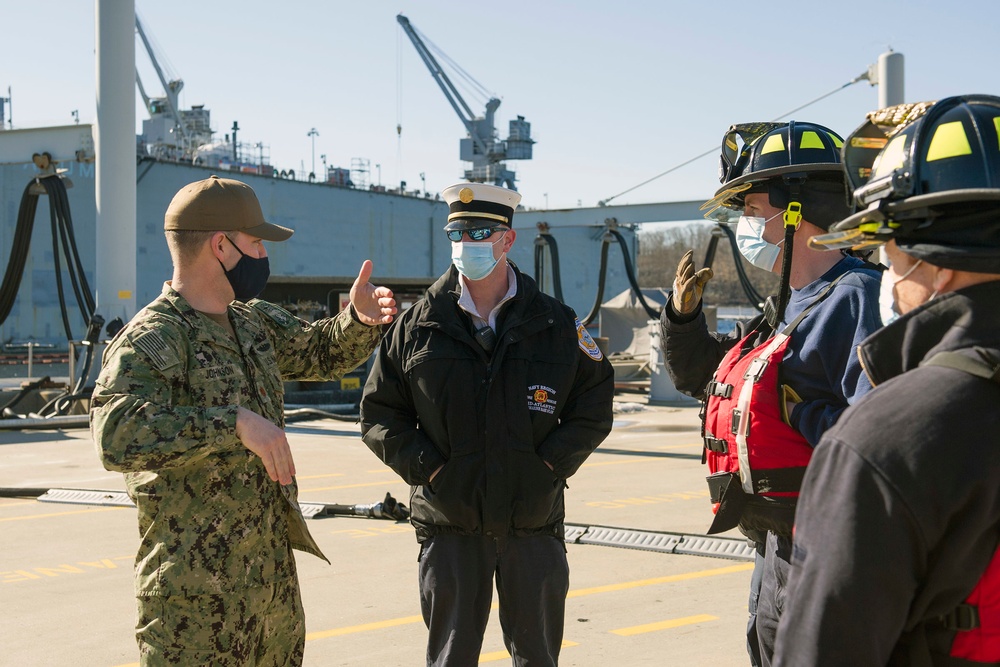 SUBASE New London Firefighters Conduct Rescue Drill aboard USS Indiana (SSN 789)