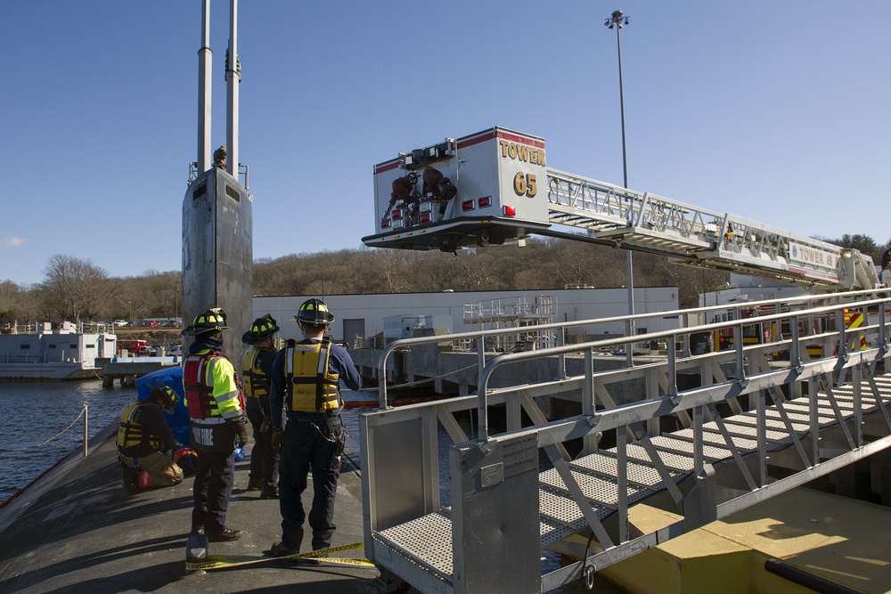 SUBASE New London Firefighters Conduct Rescue Drill aboard USS Indiana (SSN 789)