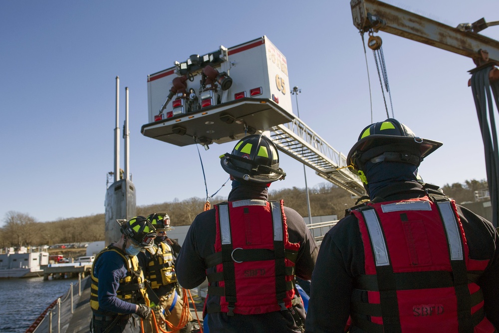 SUBASE New London Firefighters Conduct Rescue Drill aboard USS Indiana (SSN 789)