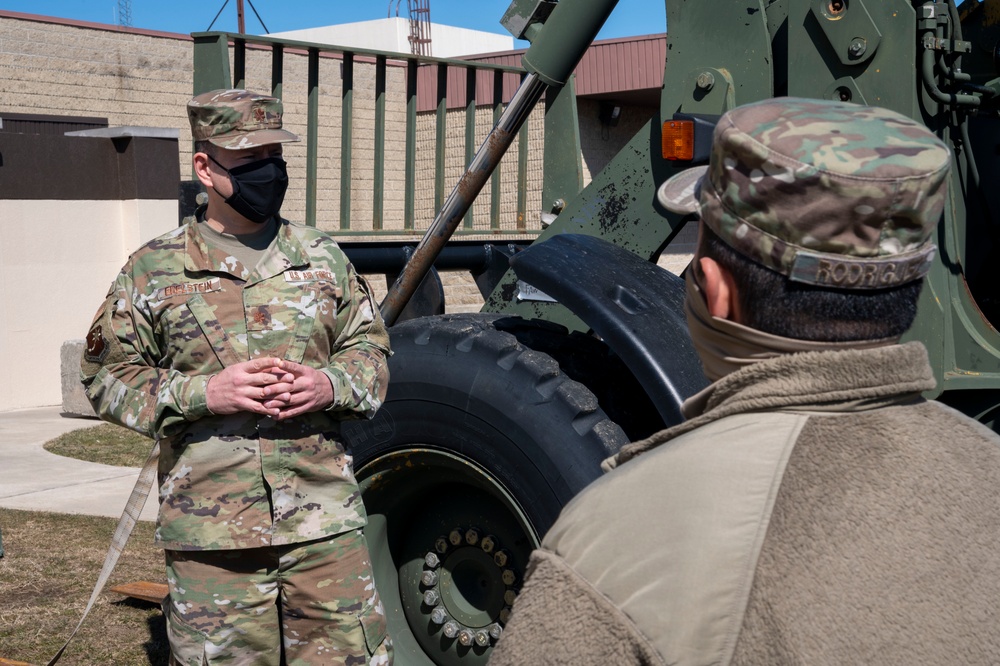 AMC leadership visits 621st CRW