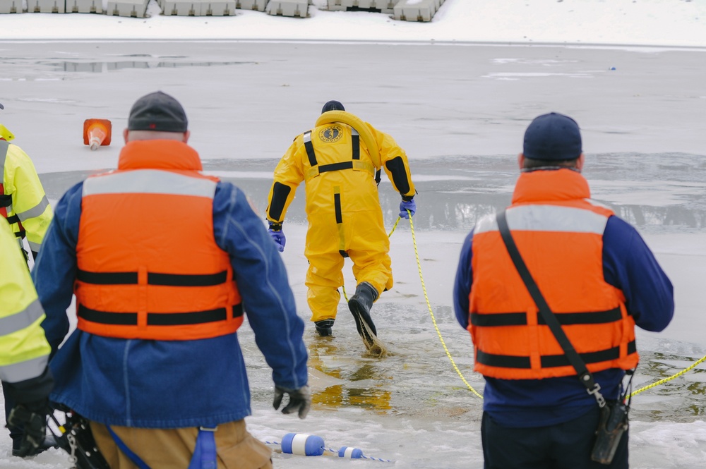 SUBASE Fire Department Trains on Ice