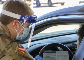 Female U.S. Army Soldiers assist at Dallas CVC on International Women’s Day