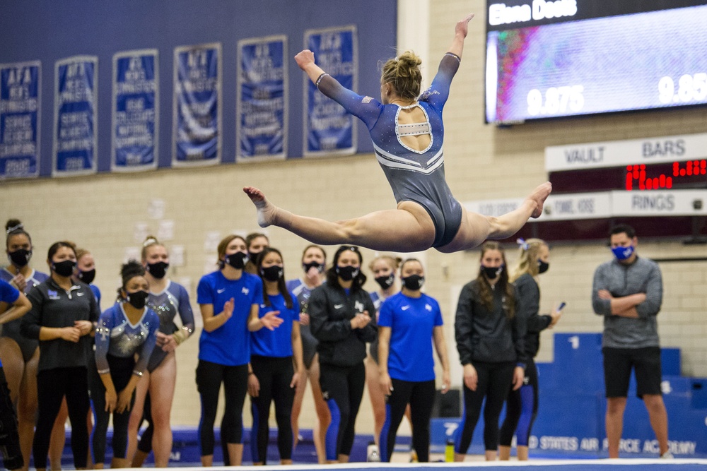 Women's Gymnastics Scores Season-Best 193.350 in Home Opener