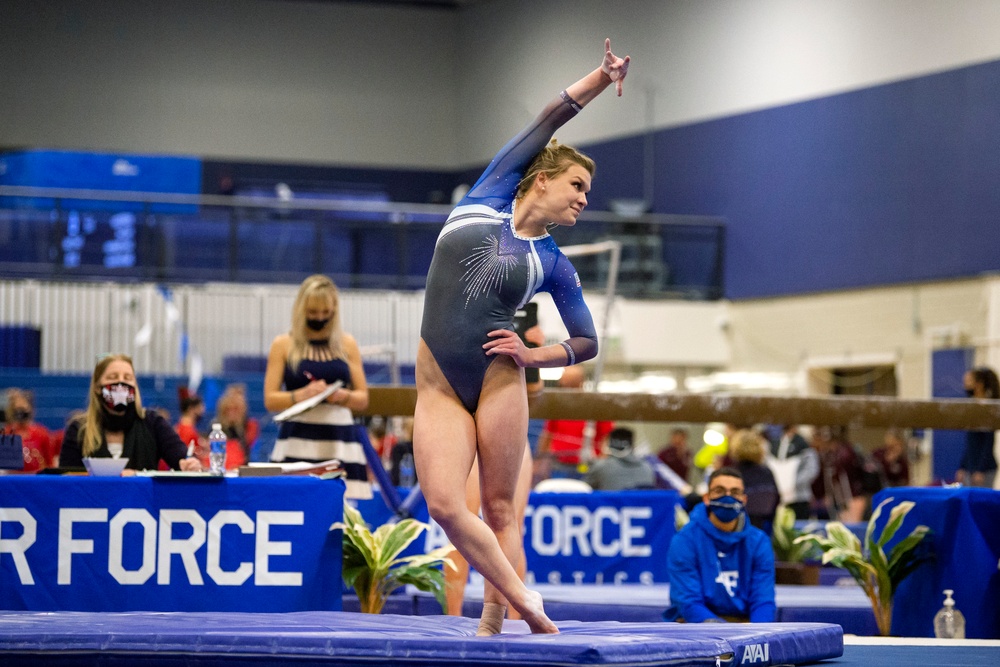 Women's Gymnastics Scores Season-Best 193.350 in Home Opener