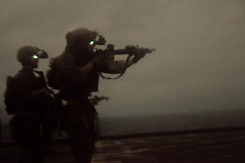 Recon Moving Range USS Germantown