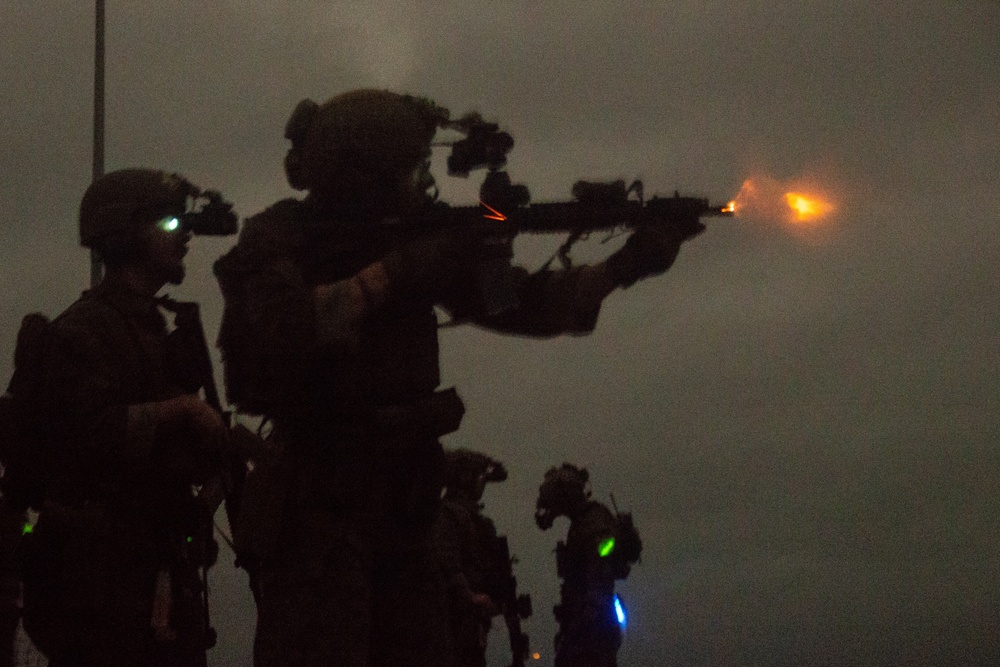 Recon Moving Range USS Germantown