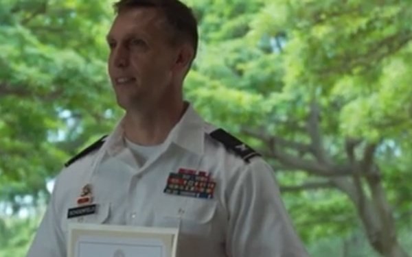 9th MSC Receives Good Neighbor Environmental Hero Award - Soldiers serve the community