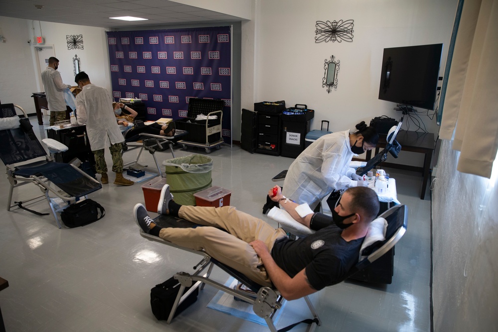 Camp Foster USO hosts blood drive