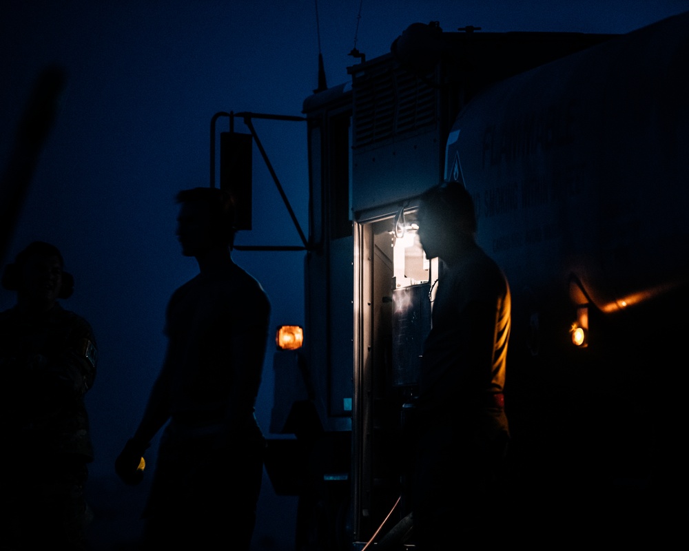 Night hot refuel of PSAB F-16 Fighting Falcons during ACE capstone event at AUAB